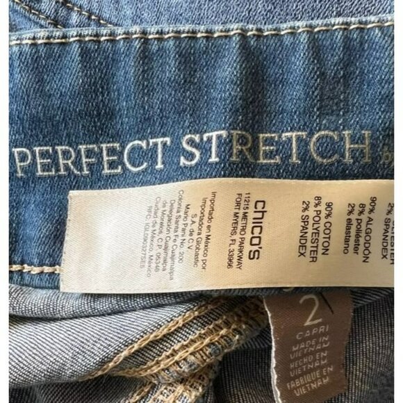 Perfect Stretch by Chico's Size 2 12-14 Light Wash Pull On Denim Jean Capri Capr - Picture 9 of 9
